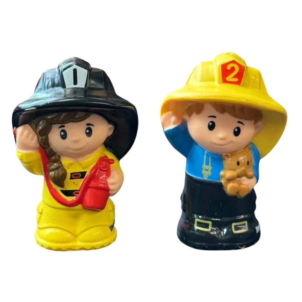 Fisher-Price Little People Firefighters Girl w/Extinguisher and Boy w/Kitten